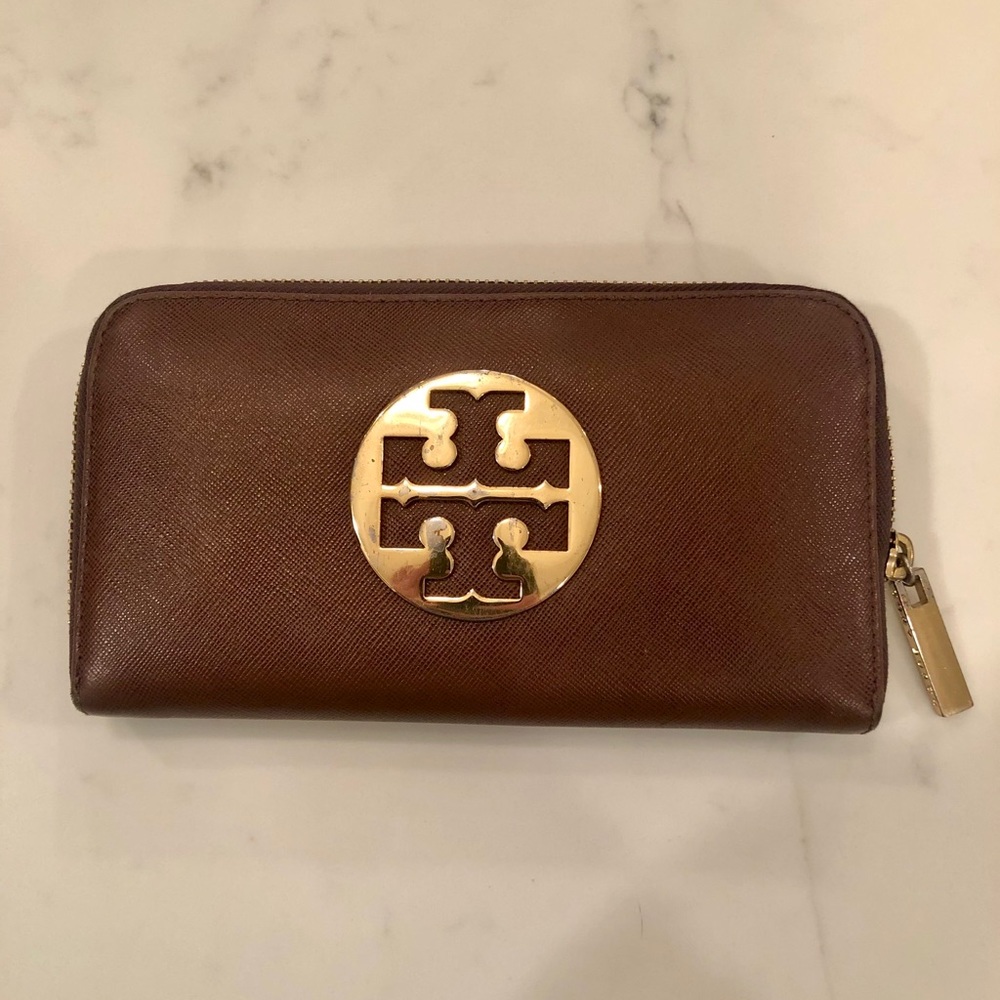 Tory Burch Robinson Large Logo Continental Wallet
